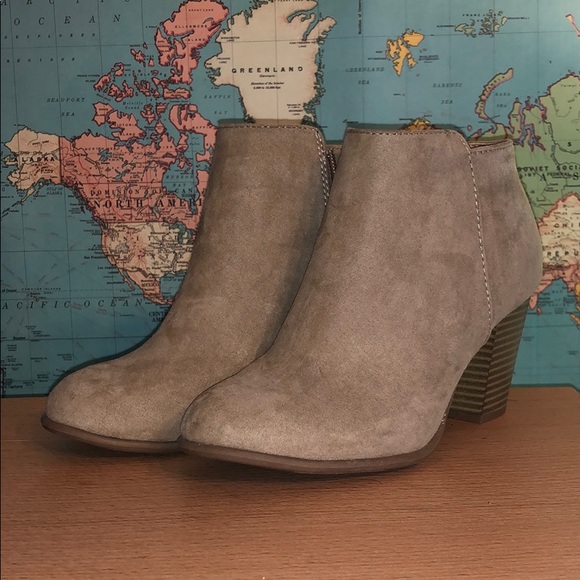 Old Navy Shoes - Old Navy Faux-Suede Block-Heel Booties